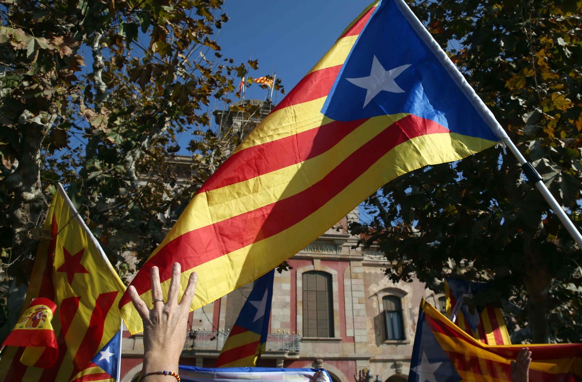 Catalogna, sinistre non indipendentiste in vantaggio. Mas in sospeso