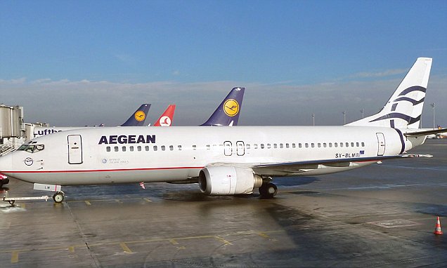Palestinesi costretti a sbarcare, Aegean Airlines sotto accusa