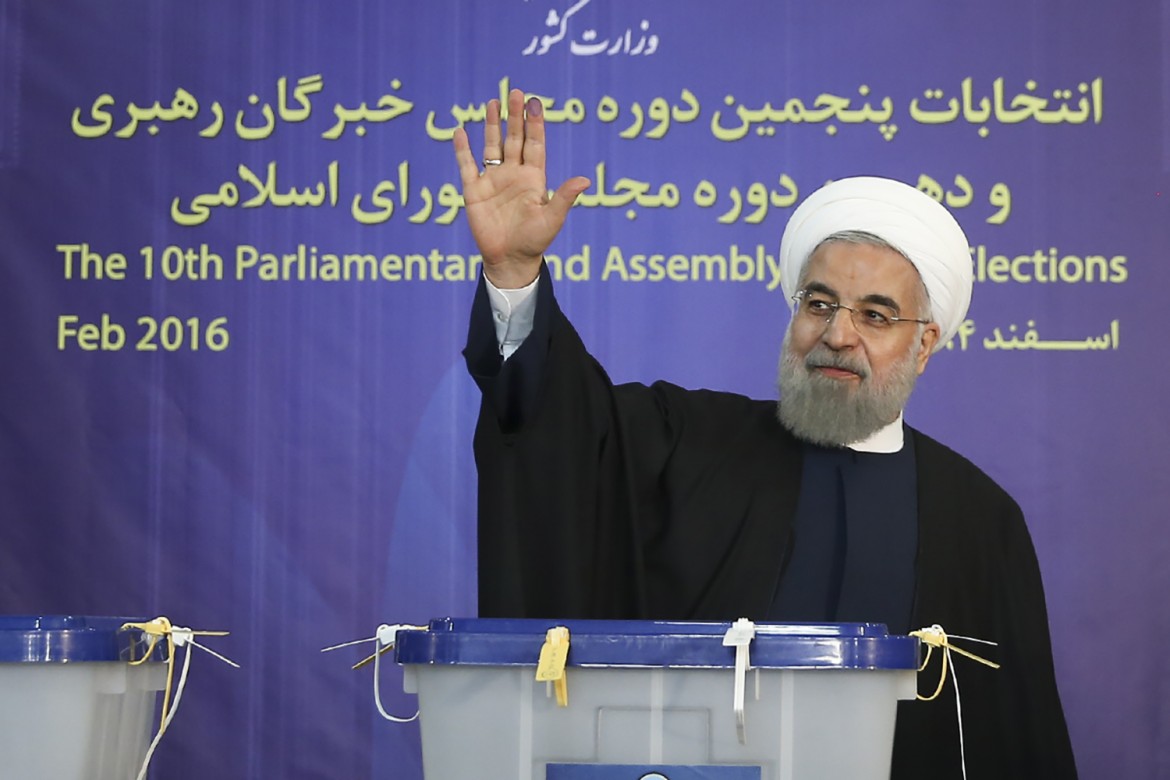 Reza Aref: «Moussavi e Karroubi liberi subito». I pasdaran: «È golpe»