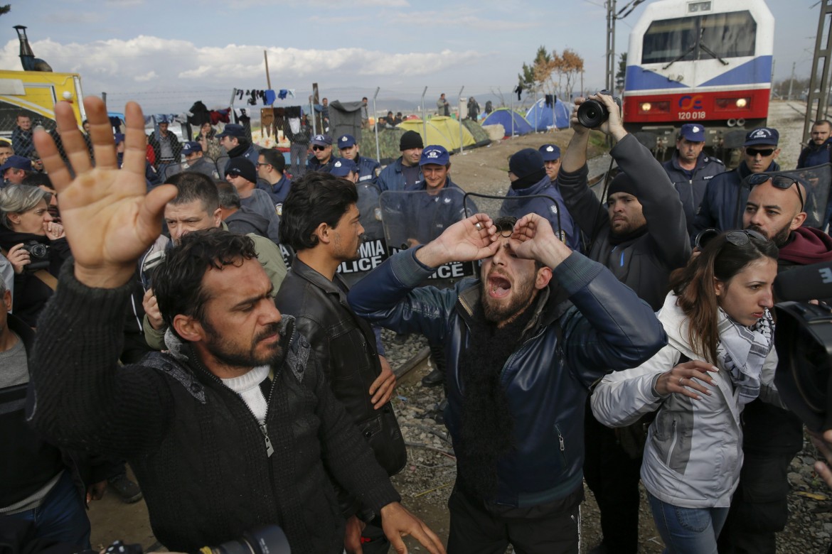 Tusk ai migranti: «Non venite in Europa»