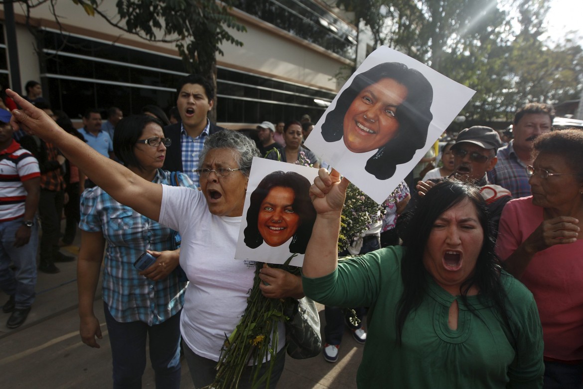 In Honduras, i funerali di Berta Caceres