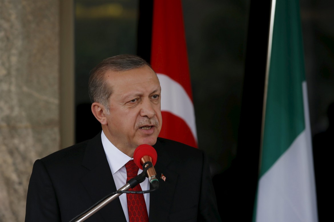Erdogan il picconatore chiude un altro giornale