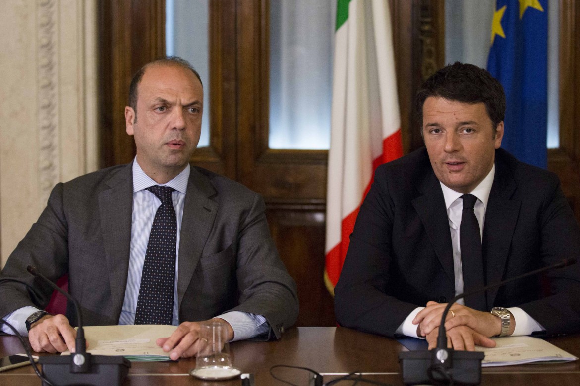 Renzi: «Per ora sull’Italia nessuna minaccia specifica» E Di Battista lo elogia sulla Libia