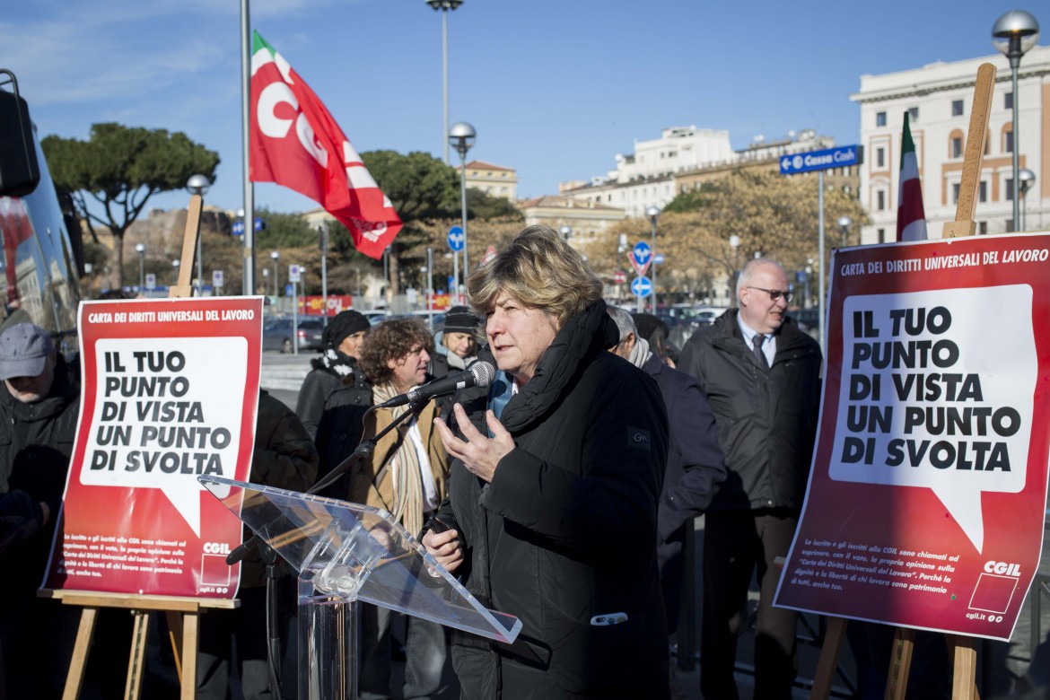 Cgil, una firma contro il «modello Renzi»