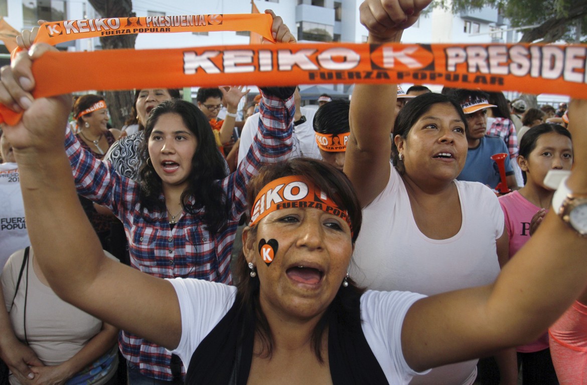 Perù, ballottaggio per i candidati delle destre