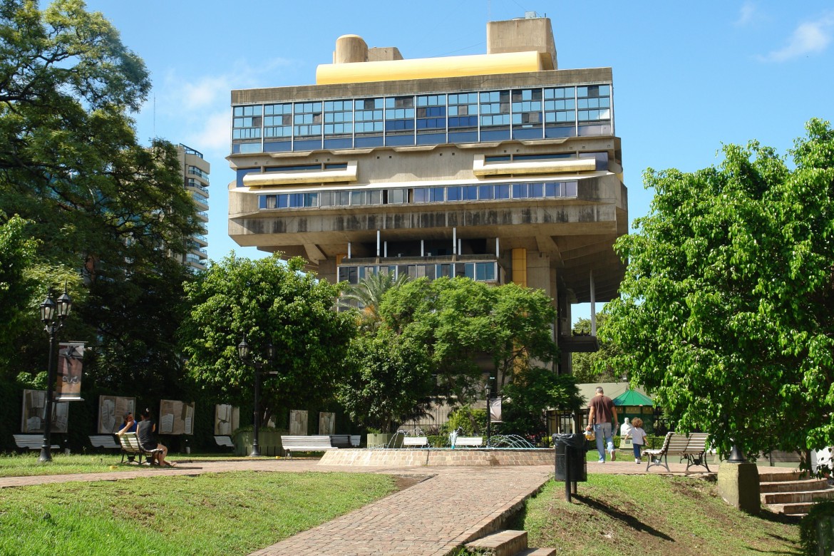 Rischio di chiusura  per la biblioteca di Buenos Aires
