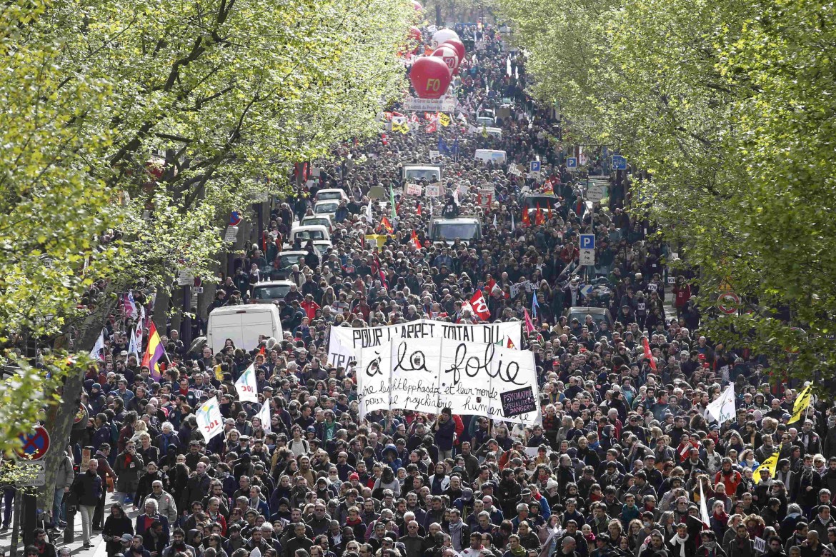 Mezzo milione in piazza contro la «Loi Travail»