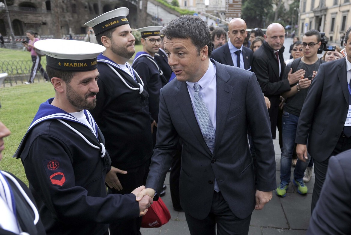 Referendum, per Renzi l’arma del gossip