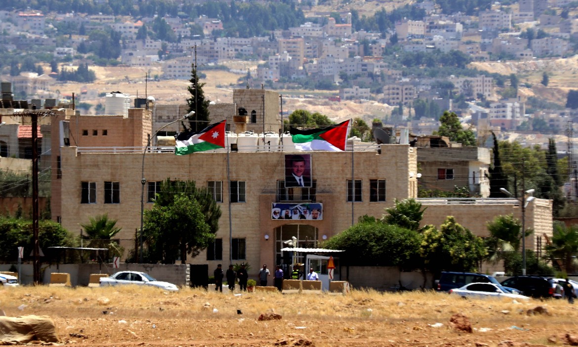 Giordania. Attacco islamista al campo di Baqaa, sei morti