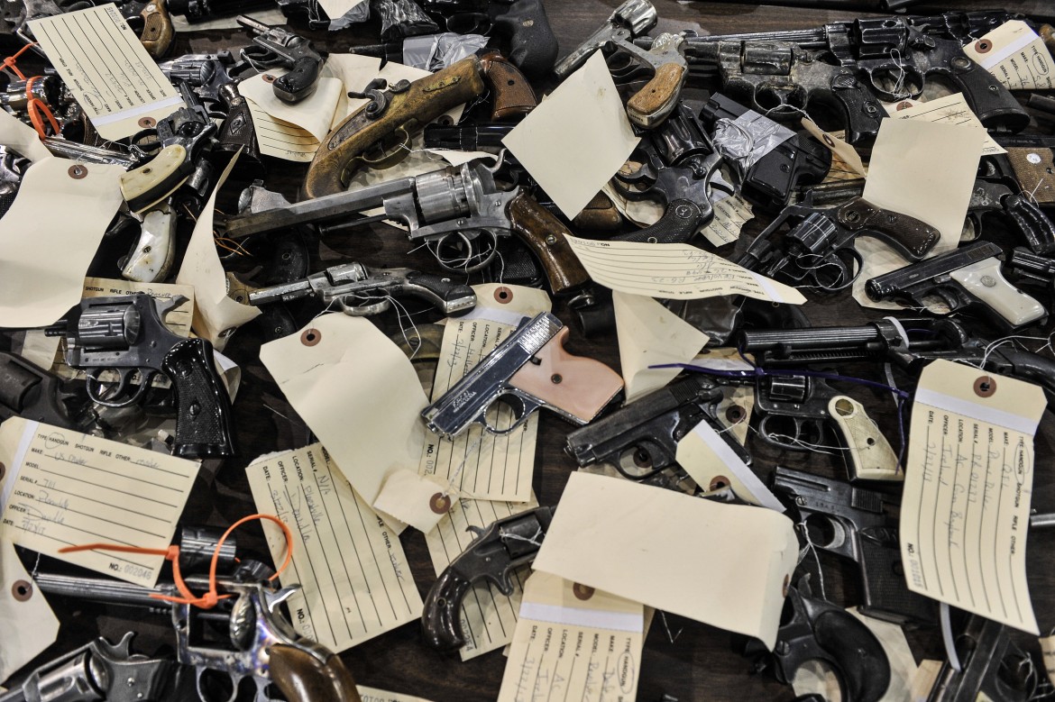 Usa, la piaga della diffusione di fucili e pistole: 89 ogni cento abitanti