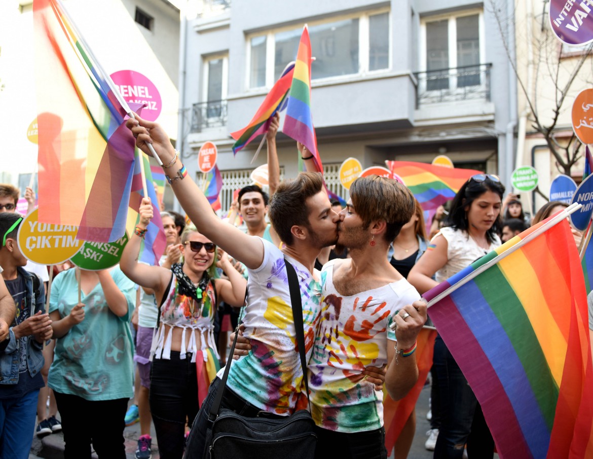 «L’omofobia è senza dio», voci di gay e musulmani