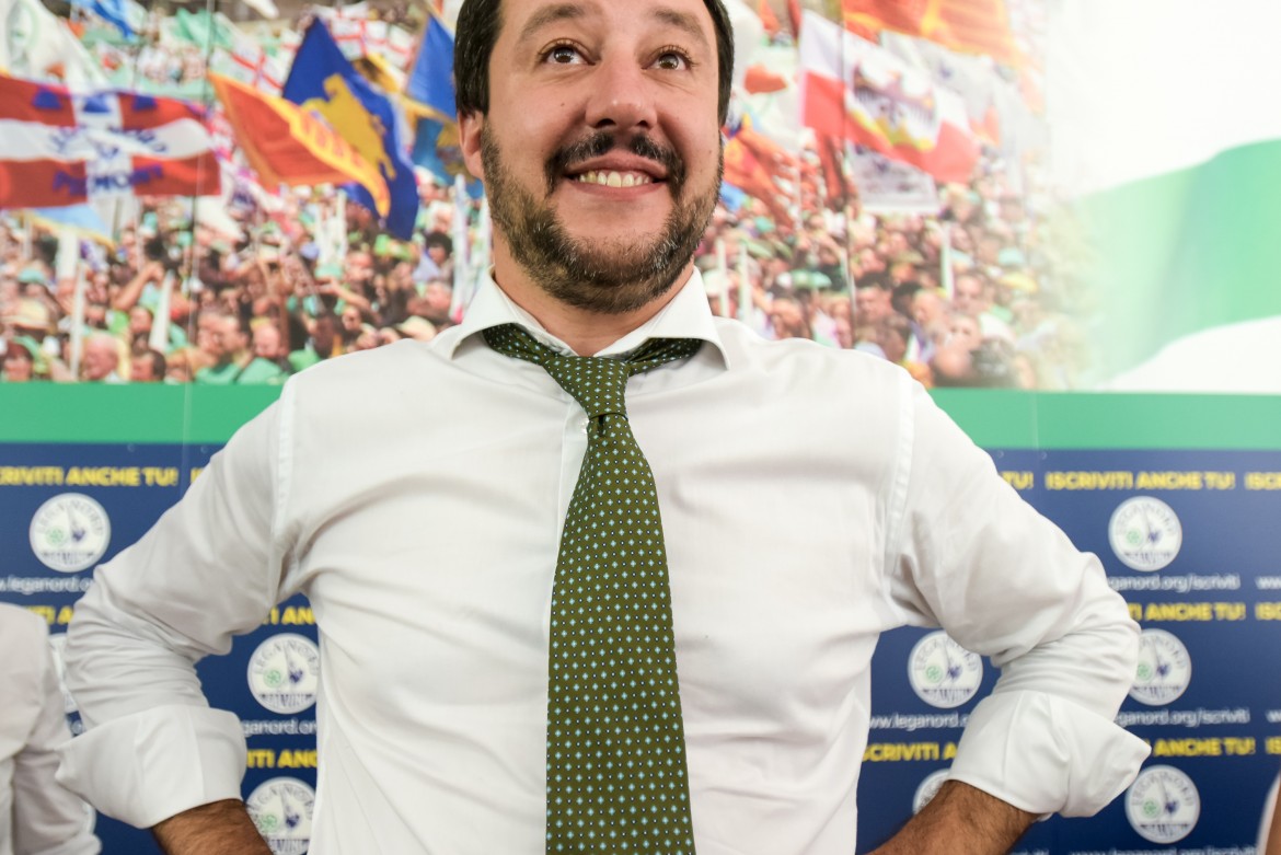 Salvini bambolotto sgonfiato