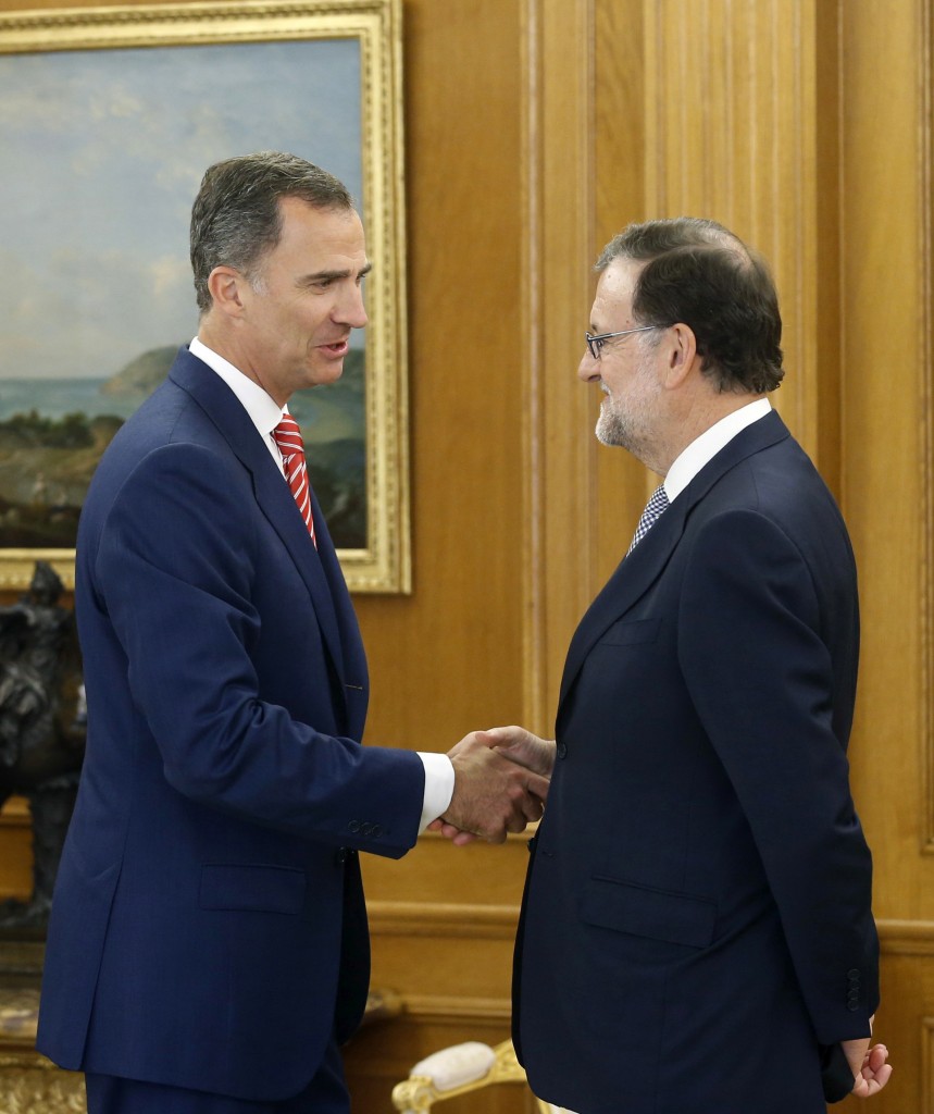 Rajoy accetta l’incarico dal re
