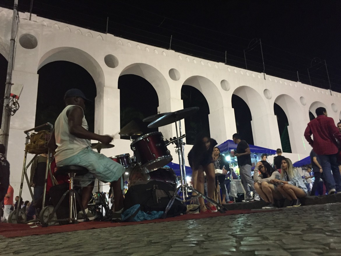 musica in strada a Lapa, uno dei luoghi più frequentati la notte