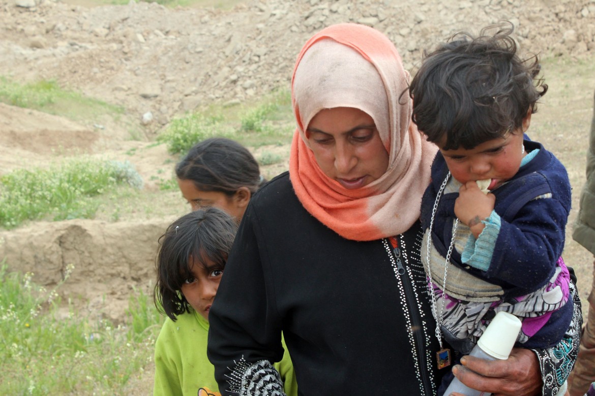 Rapiti 3mila sfollati, scudi umani a Mosul