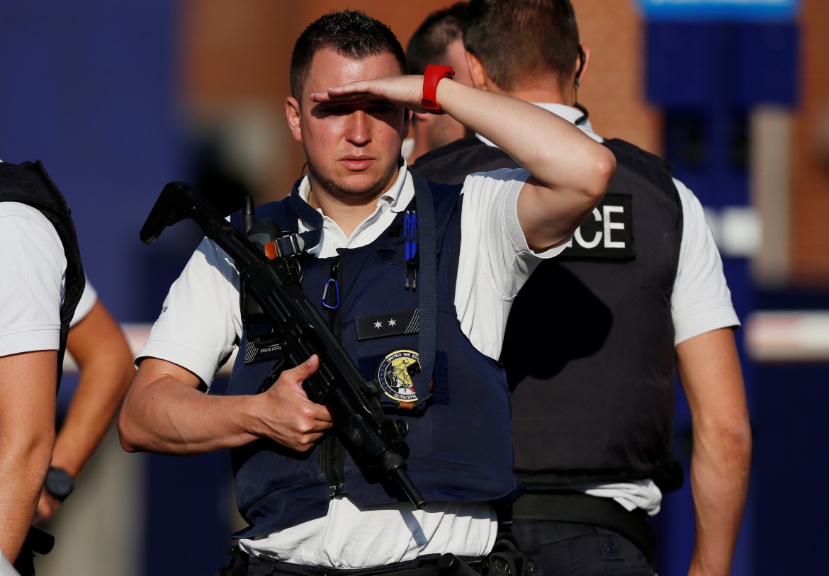 Il terrorismo dei «lupi solitari» punta ai poliziotti d’Europa