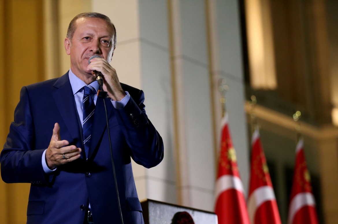 Erdogan lancia le sue truppe a est dell’Eufrate