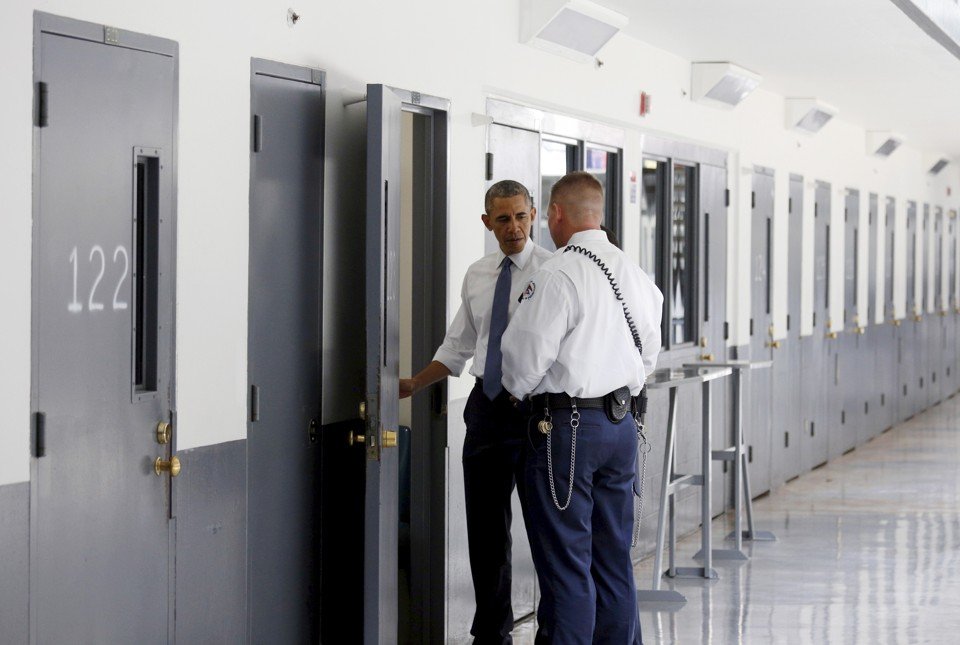Obama prova a chiudere le carceri private