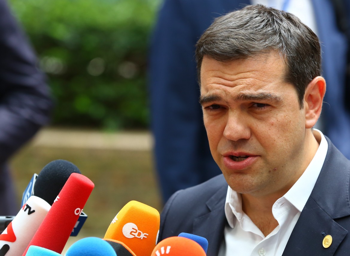 Settembre «senza respiro» per Tsipras: all’asta le frequenze televisive private