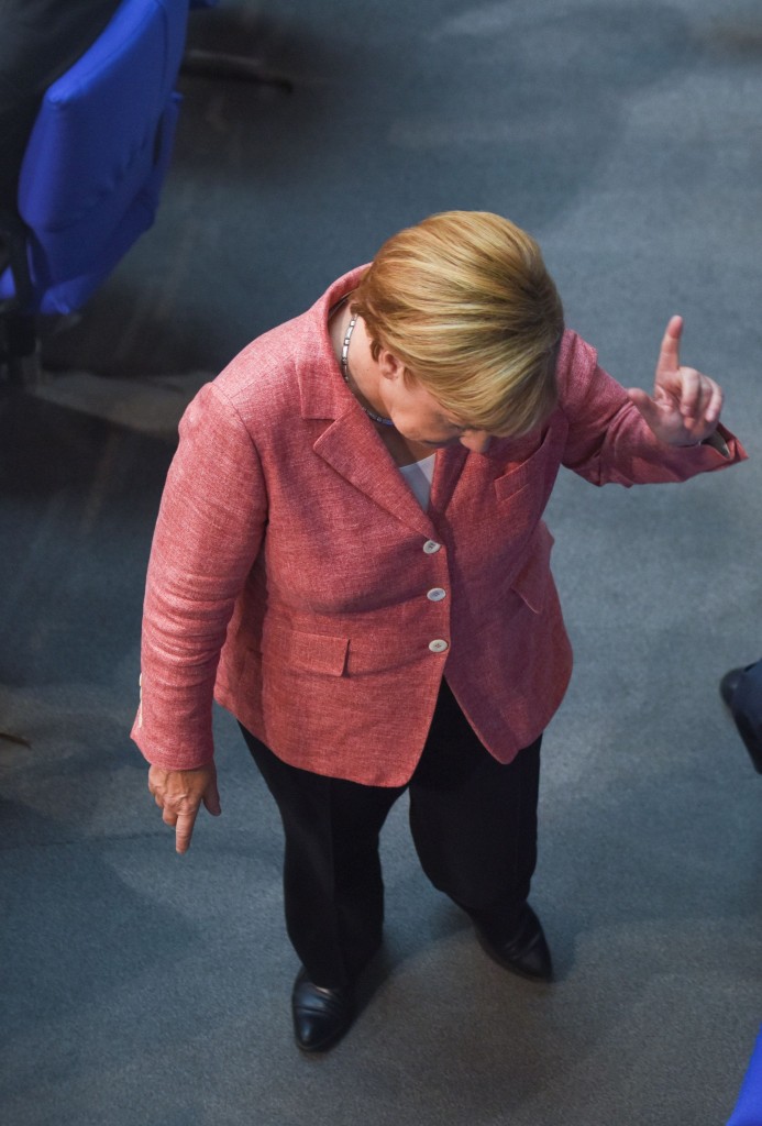 Bassa Sassonia, Merkel resiste