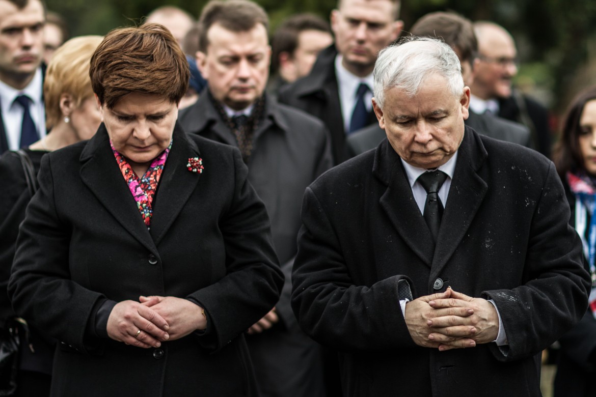 Polonia, la destra cavalca la «sindrome di Smolensk»