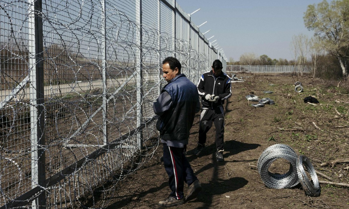 Bulgaria, guardie europee per fermare i migranti