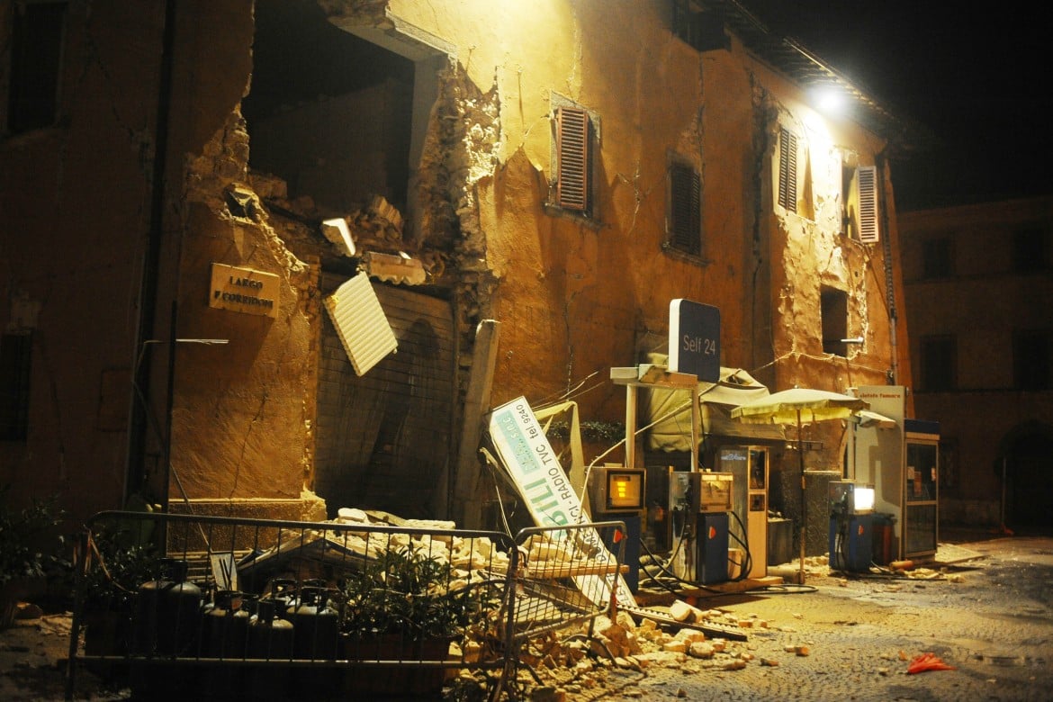 Trema l’Italia centrale, forte terremoto  tra Marche e Umbria
