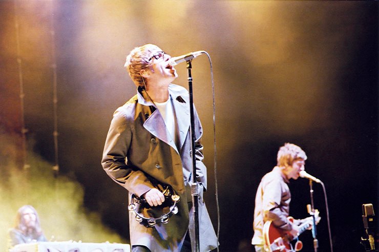 Oasis, fratelli/coltelli che cambiarono il rock