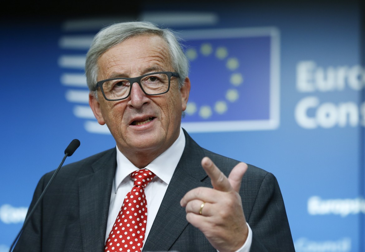 Juncker sbeffeggia il presidente eletto: «Non conosce il mondo, fa perdere tempo»