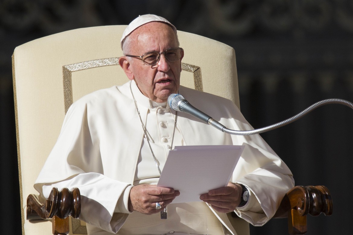 Papa Bergoglio smuove un macigno