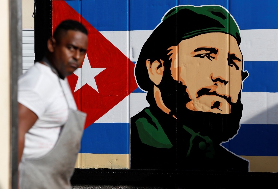 Il silenzio di Cuba per Fidel: «La tua opera sarà difesa»