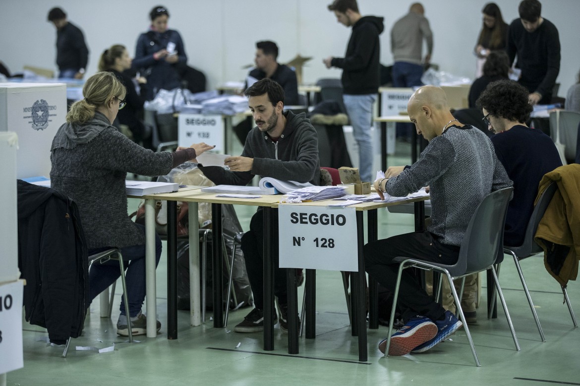 Voto all’estero, è caos nel mega  centro di Castenuovo di Porto