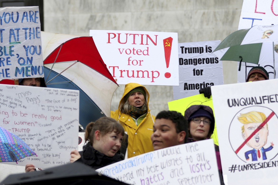 Telefonata Trump-Putin: sanzioni «in esame»
