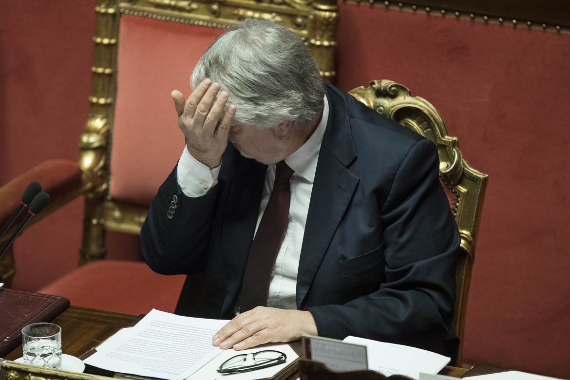 Poletti solo in trincea a difendere le rovine del Jobs Act di Renzi