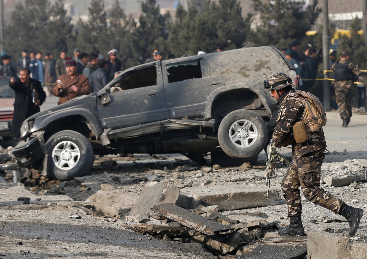 I Talebani attaccano, la Nato invia i bersaglieri