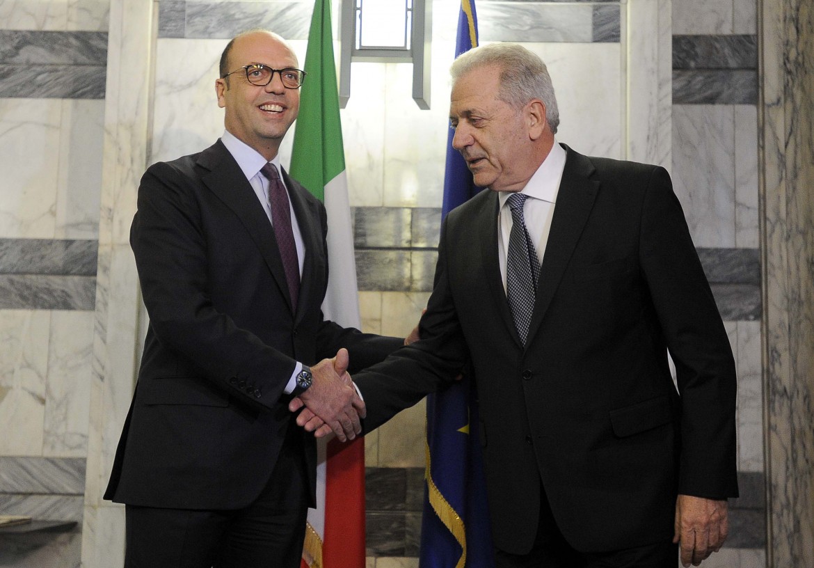 L’Europa vuole replicare l’accordo italiano con la Libia. Se Serraj dura