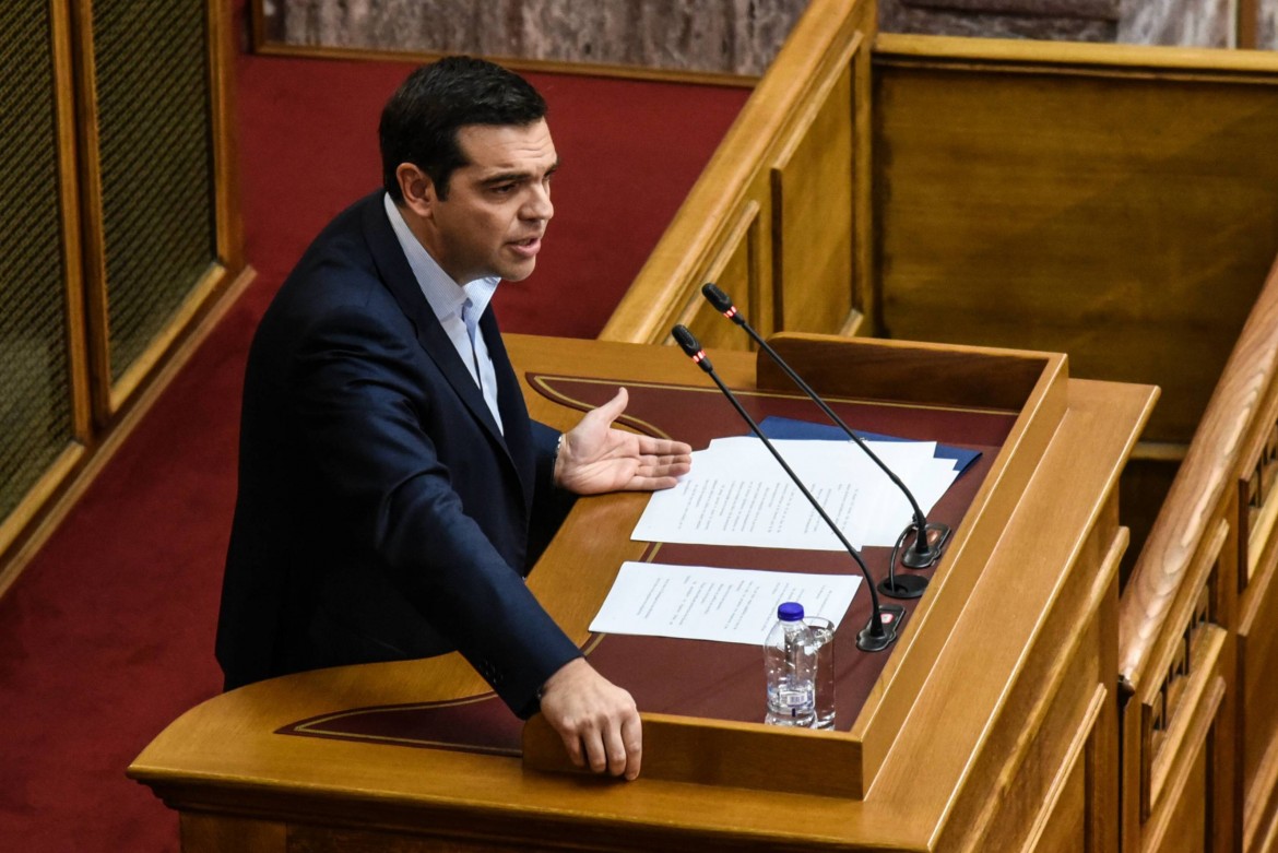 Nuovi tagli per il salvataggio, Tsipras risponde picche