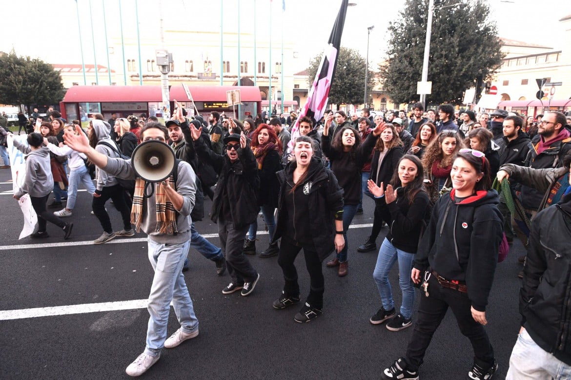 Università di Bologna, la protesta non si ferma