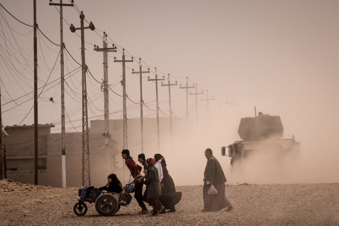 Mosul, civili in trappola tra offensiva governativi e minacce Isis
