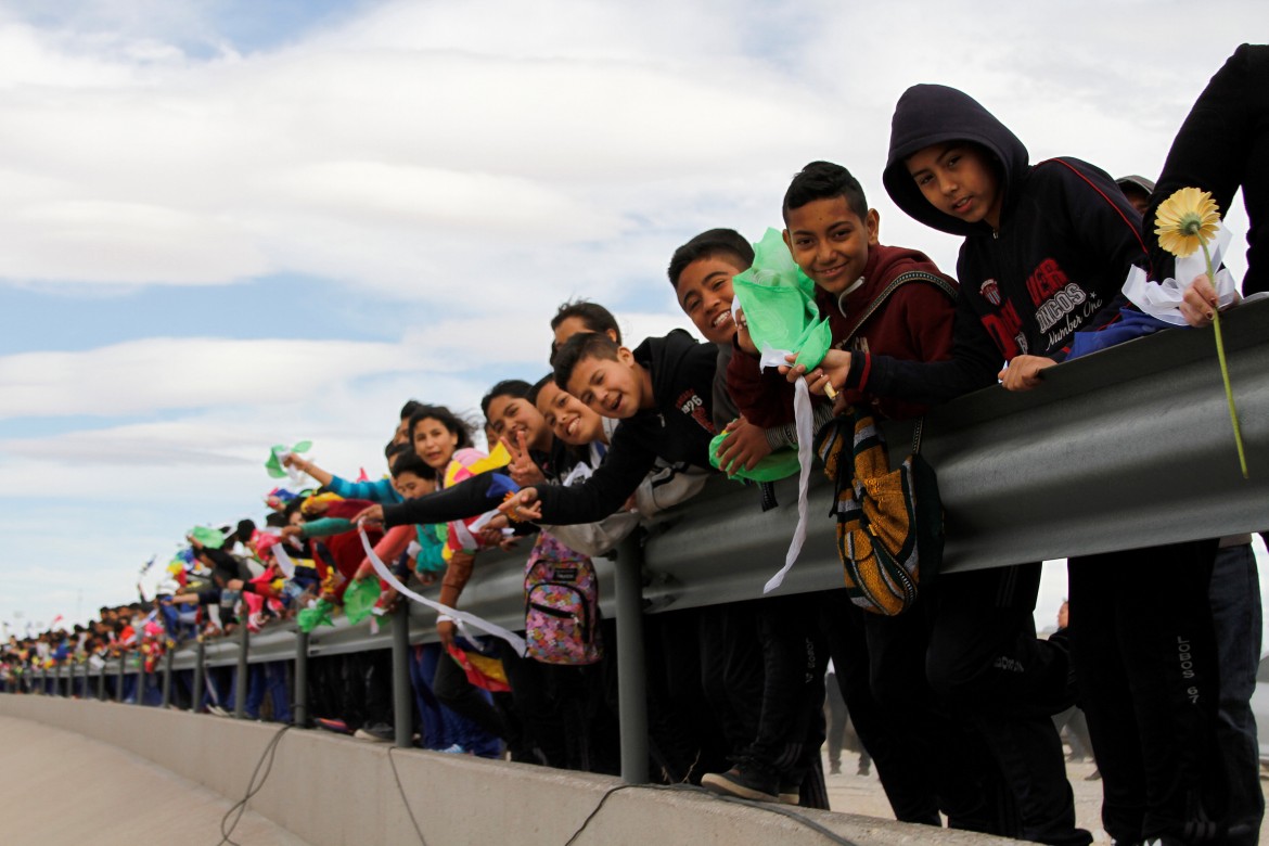 Tillerson in Messico: si tratta su immigrazione e Nafta