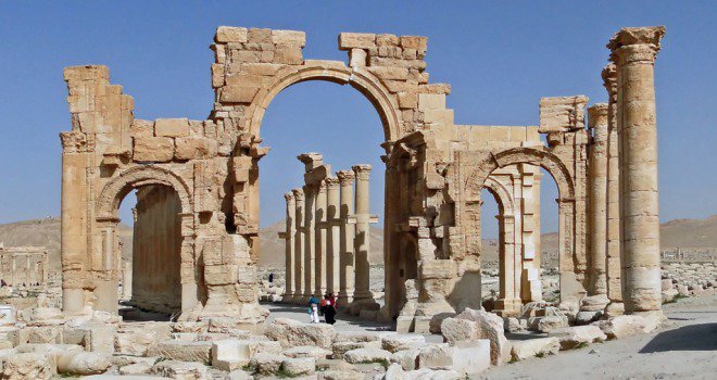 L’arco finto di Palmira non è credibile