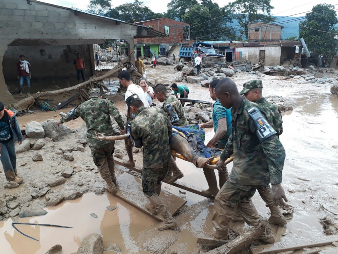 Una frana cancella 17 quartieri di Mocoa: 154 morti