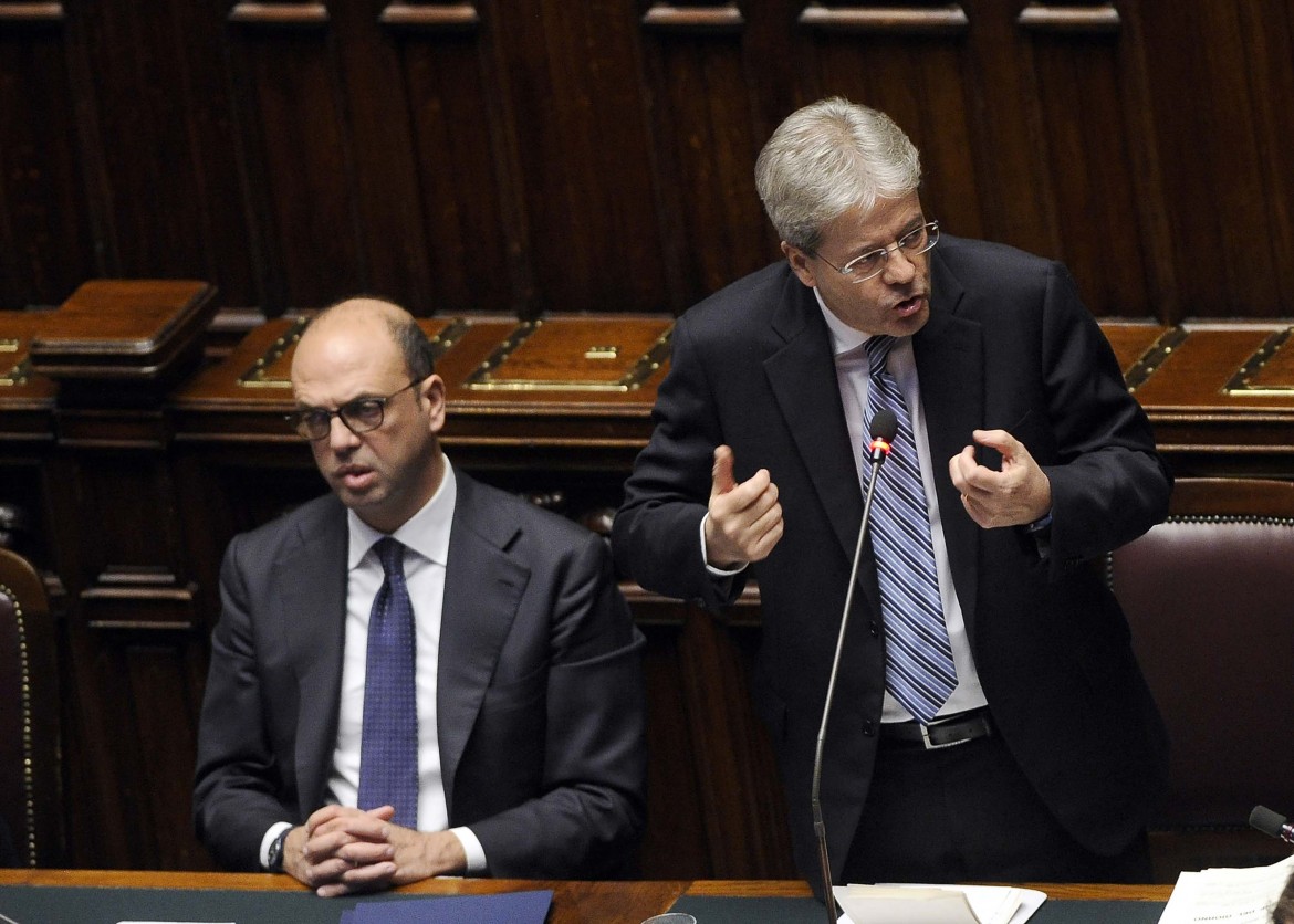 Al senato il Pd va sotto e avverte Gentiloni: «Chiarezza o sarà crisi»