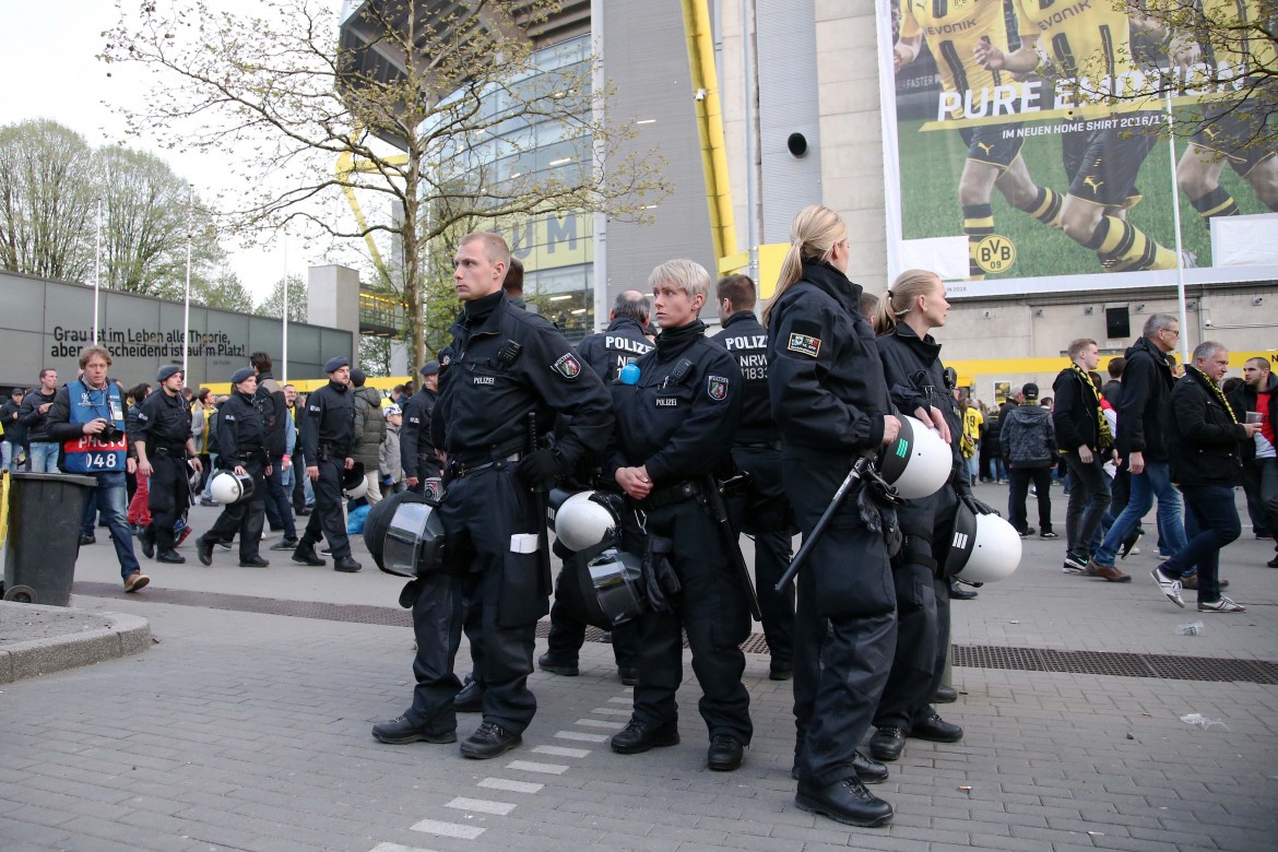 Dortmund, si smonta la «pista islamica». La procura indaga sui neonazi
