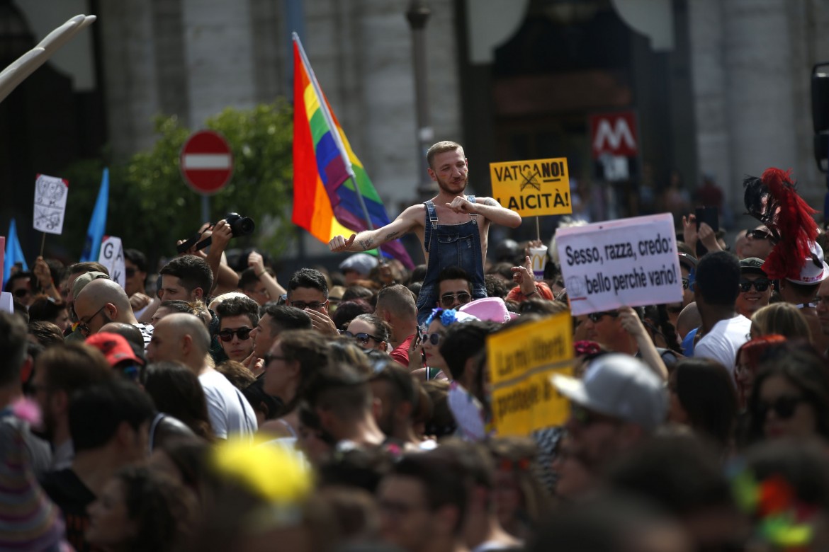 Come a Stonewall, gli omofobi e i fascisti si combattono, non si sdoganano