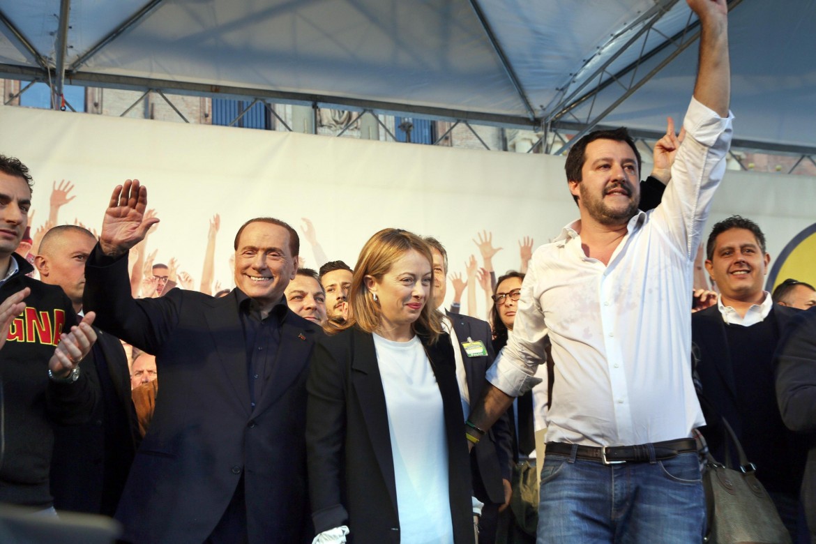 Il centrodestra rialza la testa, ma Berlusconi frena Salvini