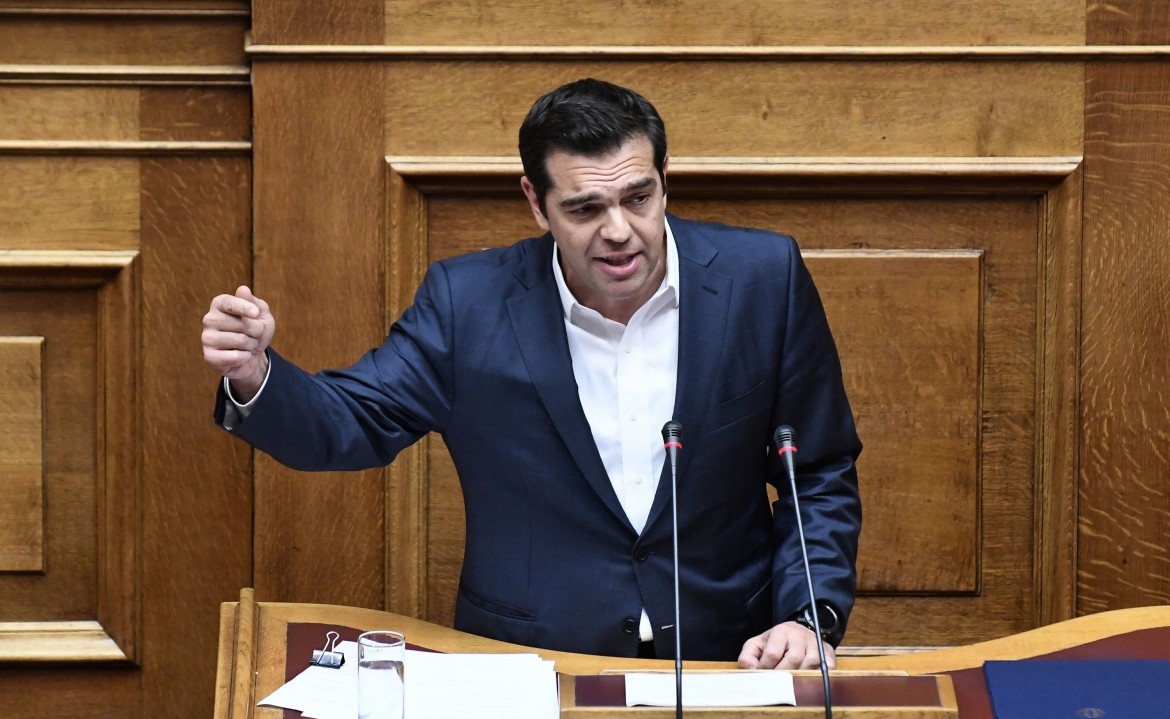 A rischio i nuovi aiuti alla Grecia, l’alleggerimento del debito resta vago
