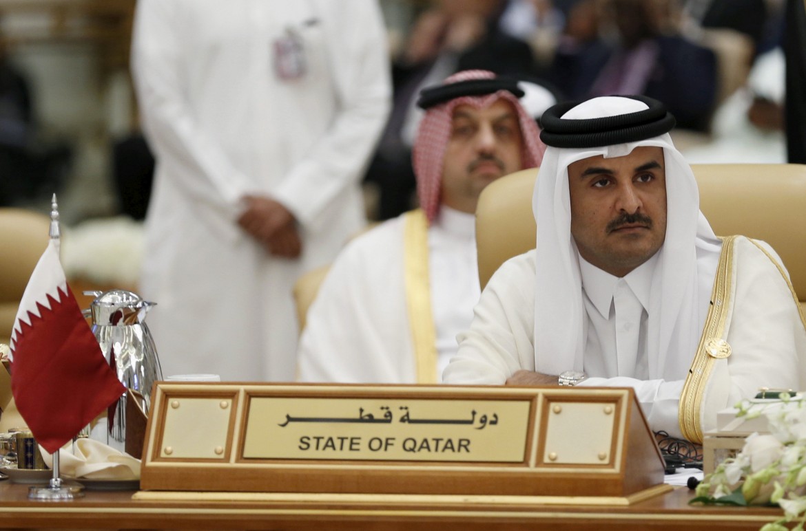 Il fronte sunnita al Qatar: 13 richieste per superare la crisi, compresa la chiusura di al Jazeera