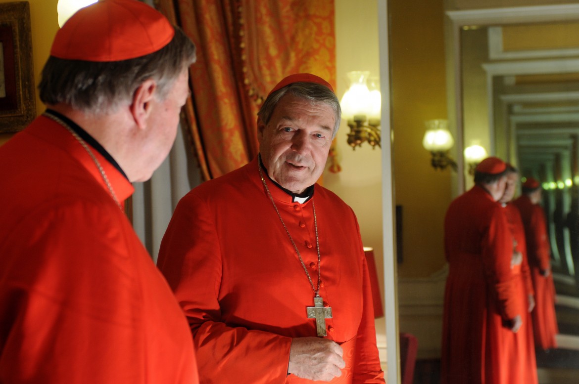 Pedofilia, assolto il cardinale Pell. E il papa lo paragona a Gesù