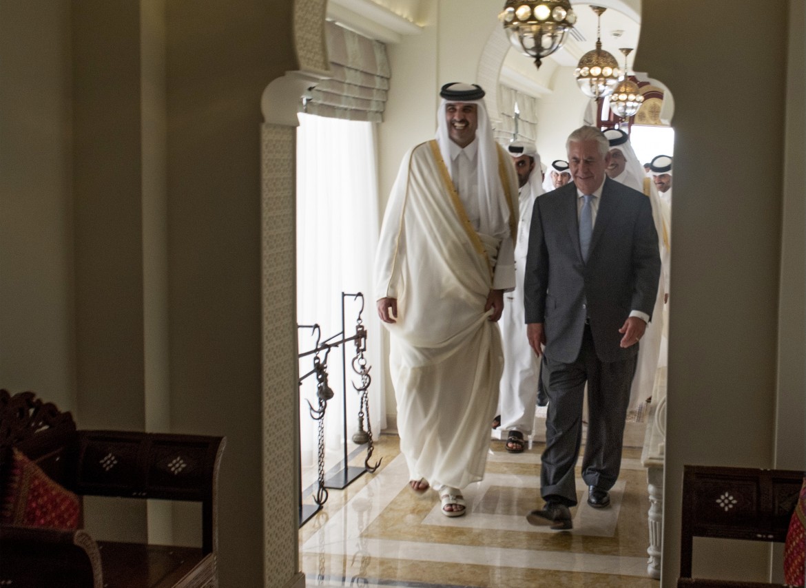Nel Golfo è guerra energetica. E Doha fa affari con Usa e Iran